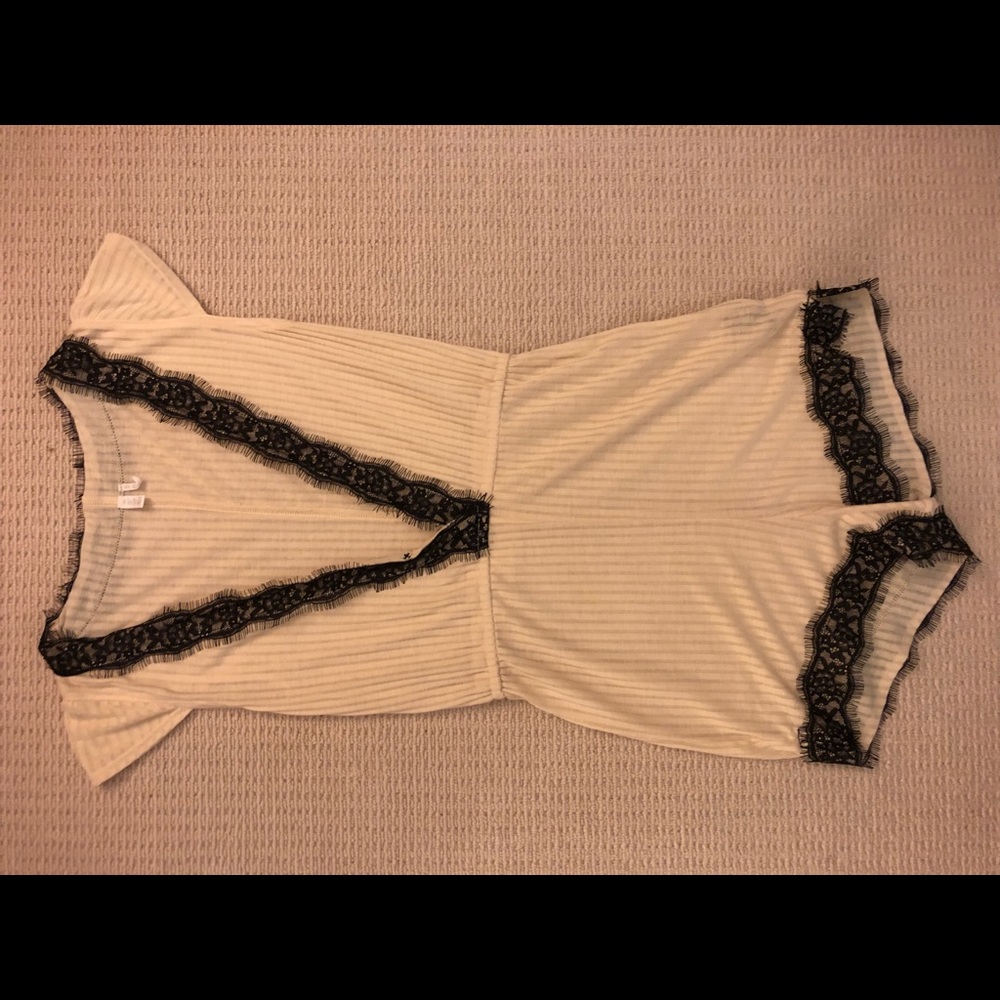 NEVER WORN URBAN OUTFITTER ROMPER